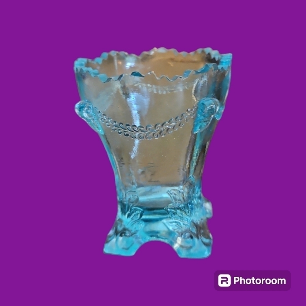 VTG DEGENHART Ice Blue Colonial Drape Toothpick Mini Vase Holder